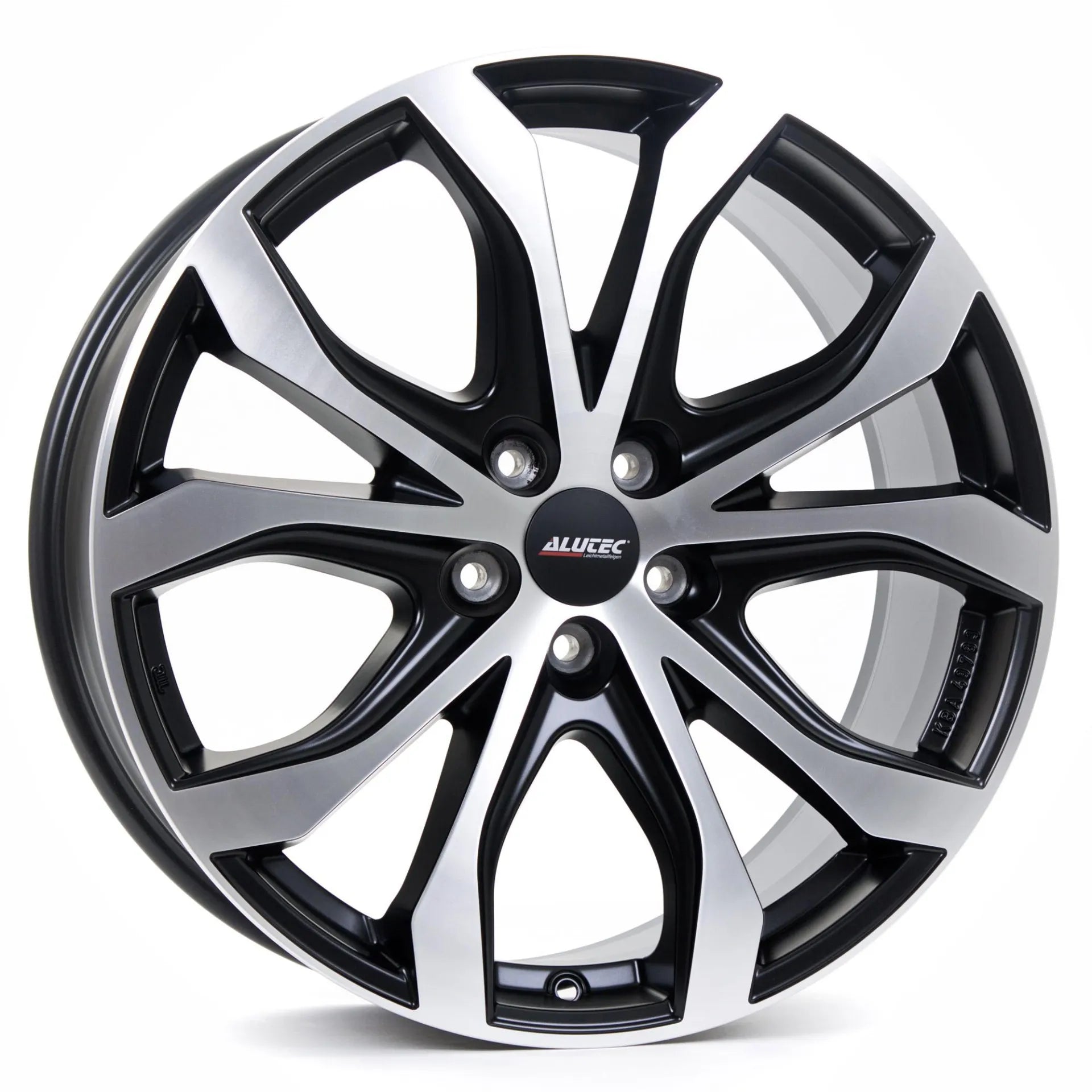 Jante ALUTEC W10-X - RACING SCHWARZ FRONTPOLIERT 8x18 5X120 ET 53 CB 65,1