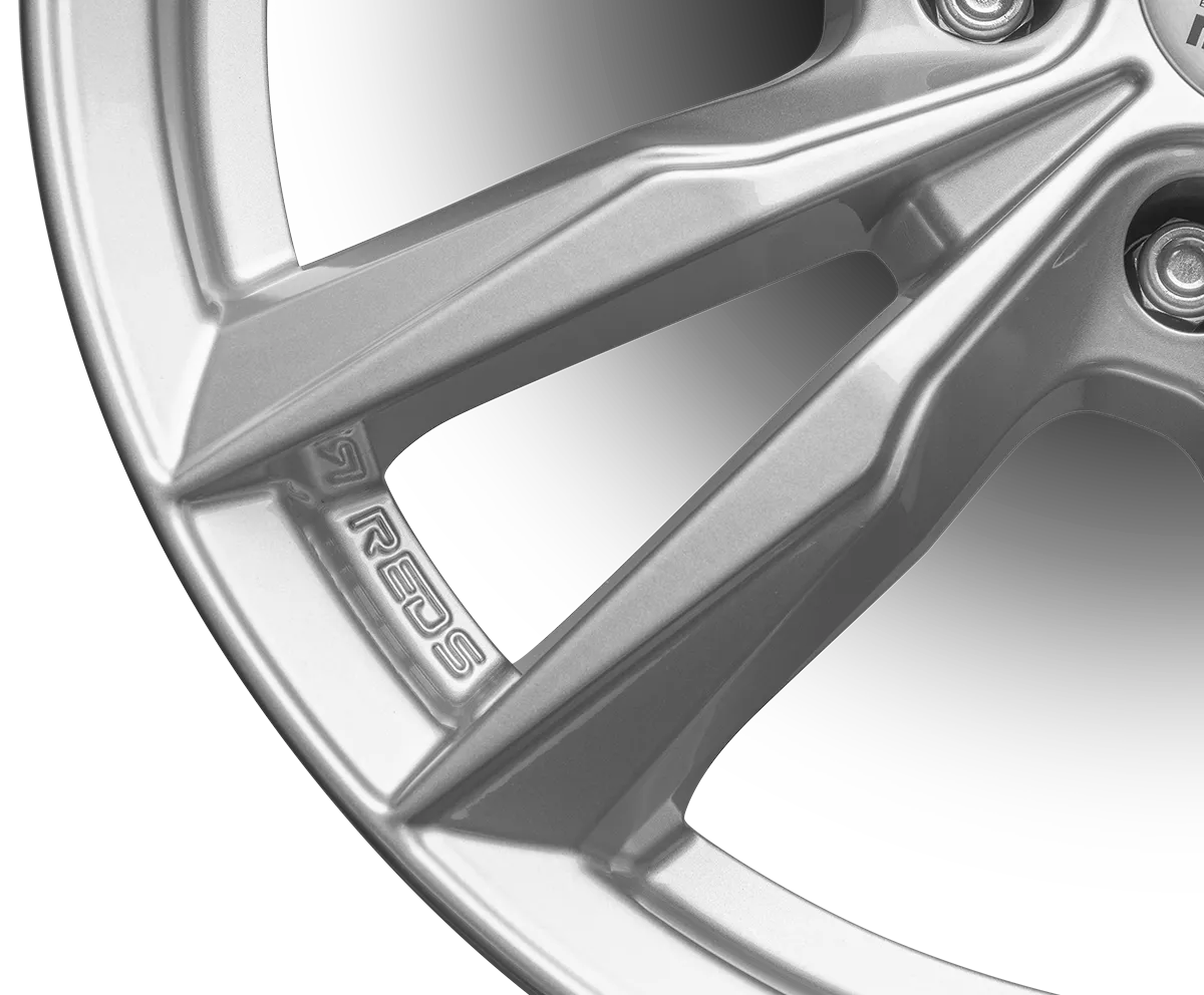 Jante REDS by MOMO FAST - GLOSSY SILVER 6.5x16 5X100 ET 40 CB 72.3
