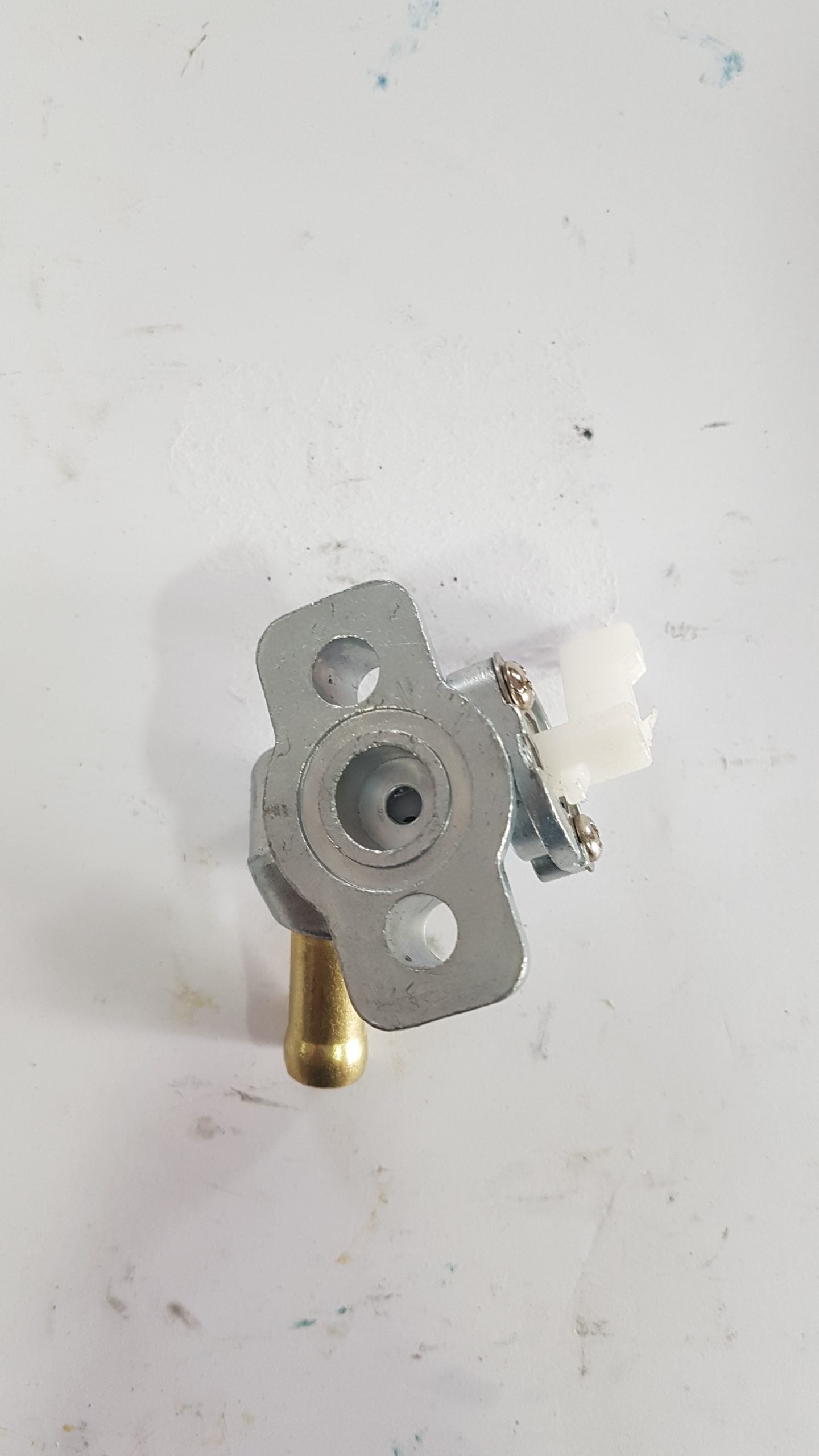 ROBINET REZERVOR 186F